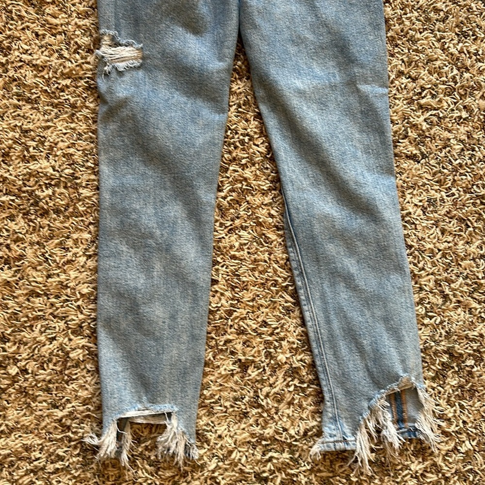 American Eagle Outfitters Distressed Mom Jean - Picture 9 of 9
